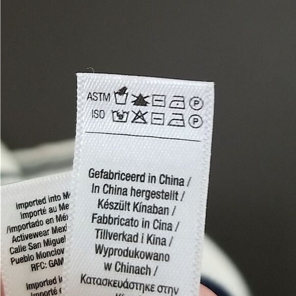 American Apparel Unisex Mesh Knit V Neck Sweater Size XS - Picture 6 of 11